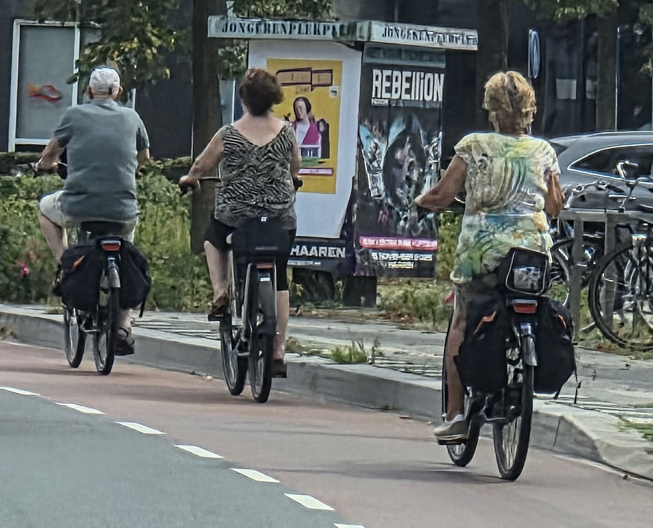 fietsende mensen prikbord sept2025 def